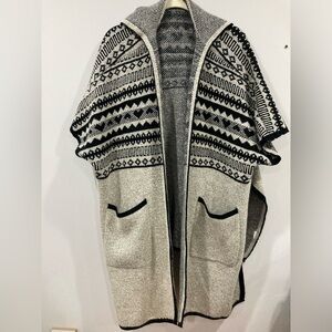 Katsumi Aztec Tribal Cardigan Sweater Poncho with Hood and Pockets Large